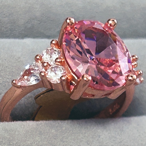 Cocktail Dinner Ring Inlaid Pink Crystal Zircon Rose Golden 925 Silver Plate - Picture 2 of 11